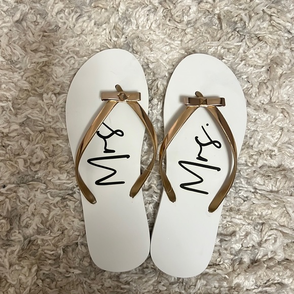 *Never Worn* Bridal flip flop sandals - ‘Mrs’ - White, Size 9 - Picture 1 of 6